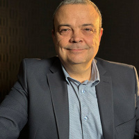 Ивайло Лаков